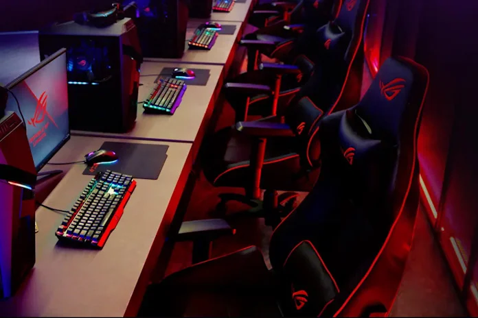 ASUS solutions for education increase student engagement with a new class of features and durability