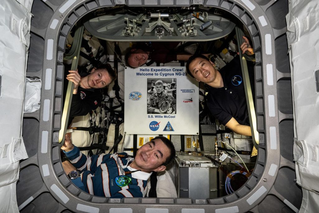 Crew Begins Week Configuring Advanced Physics, Space Tech Demo Hardware